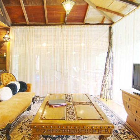 Fig Tree Hills Resort Bayan Lepas Phòng bức ảnh